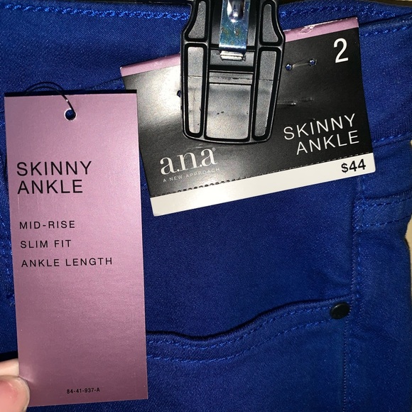 Jeans - Picture 3 of 3